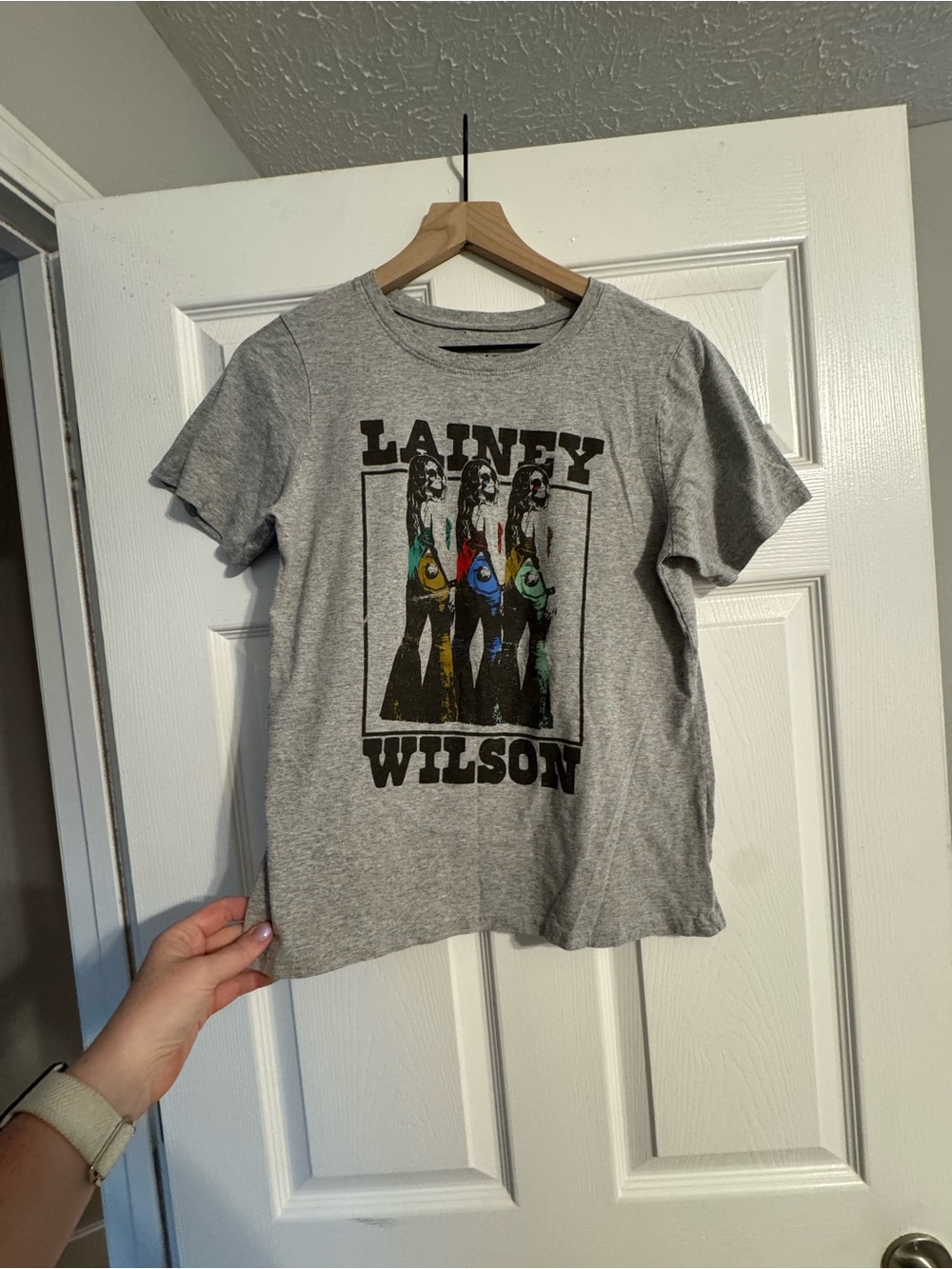 Official Lainey Wilson 2024 Graphic Concert Shirt